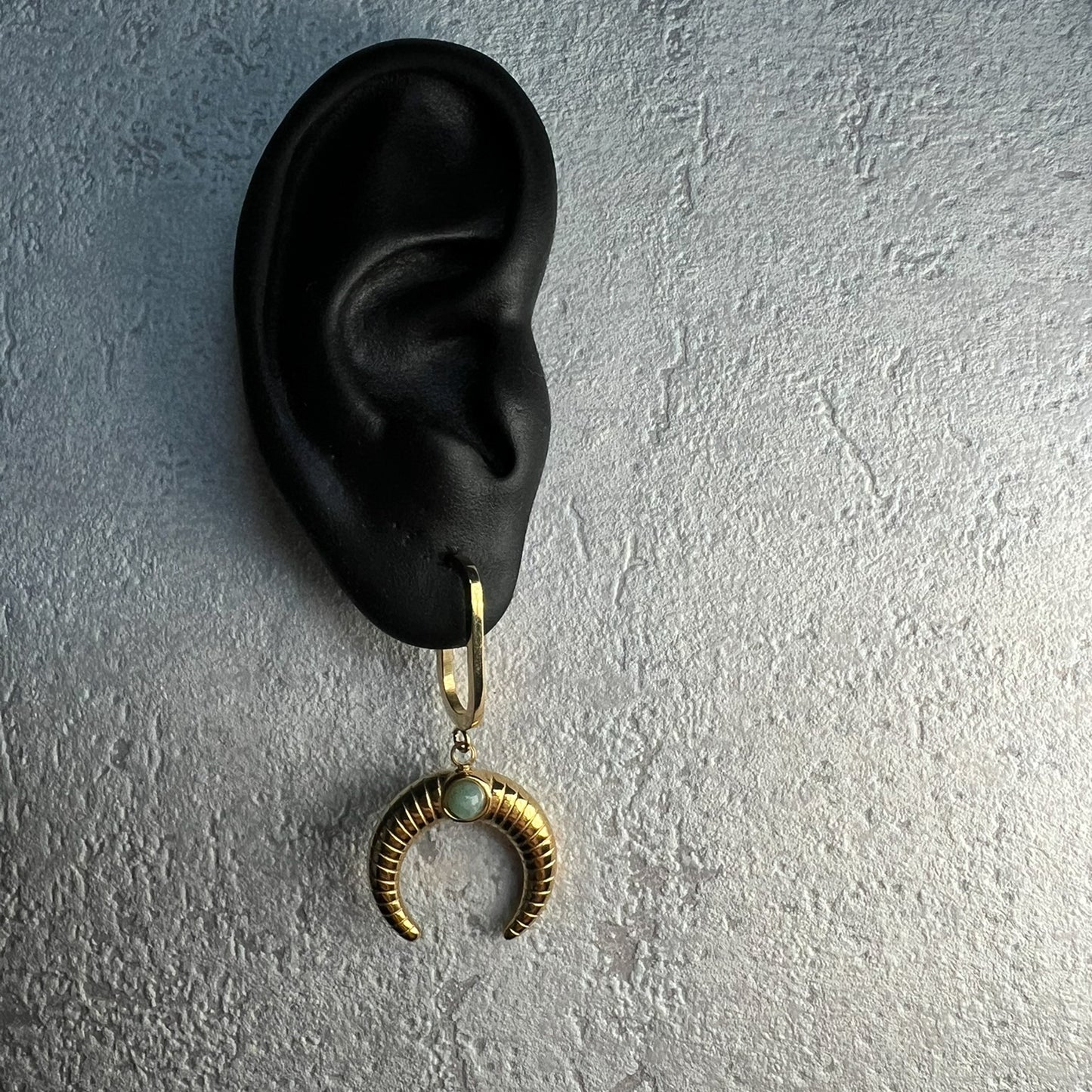 MIRA CRESCENT OHRRINGE