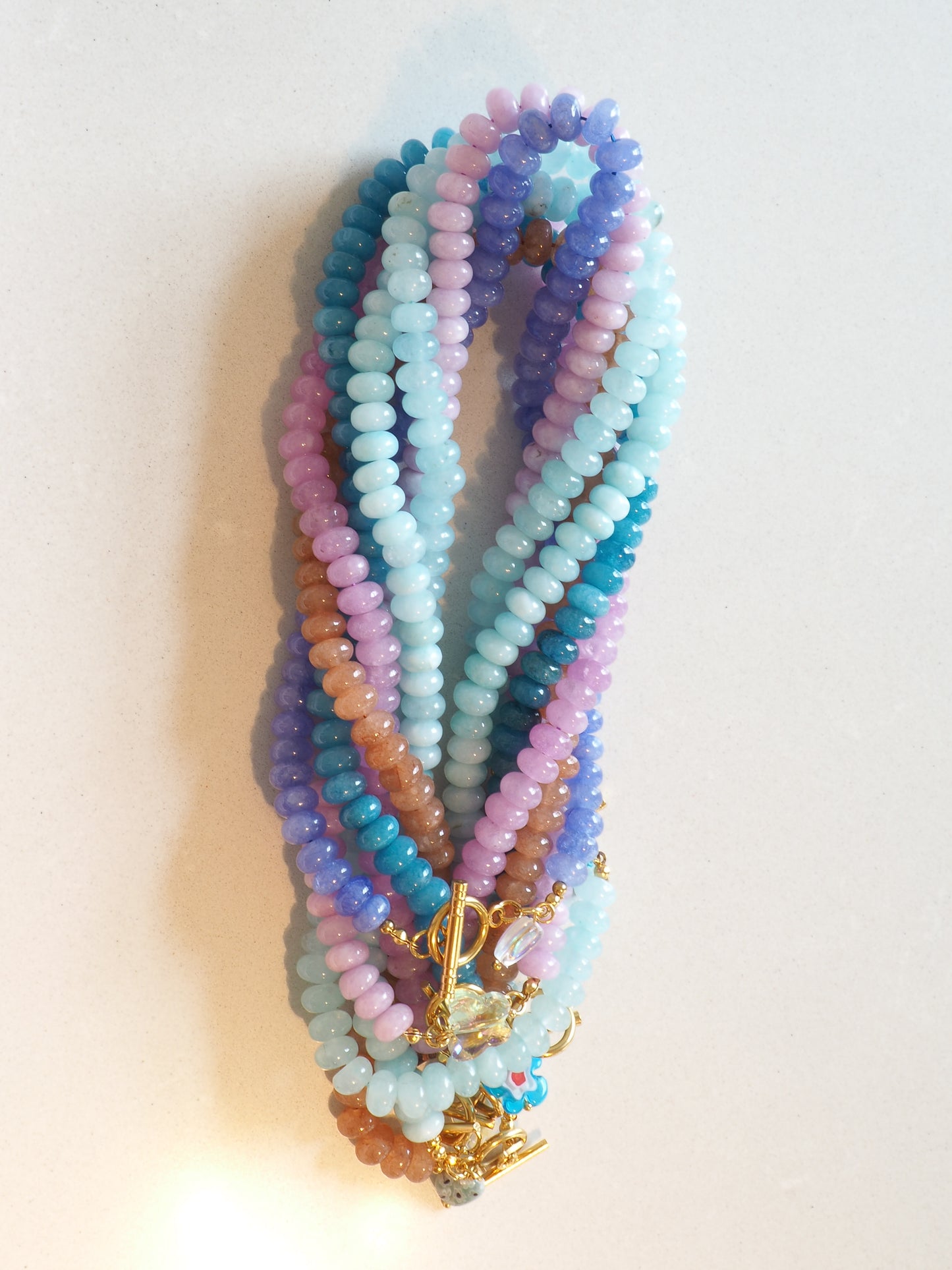 PASTEL NATURSTEIN HALSKETTE