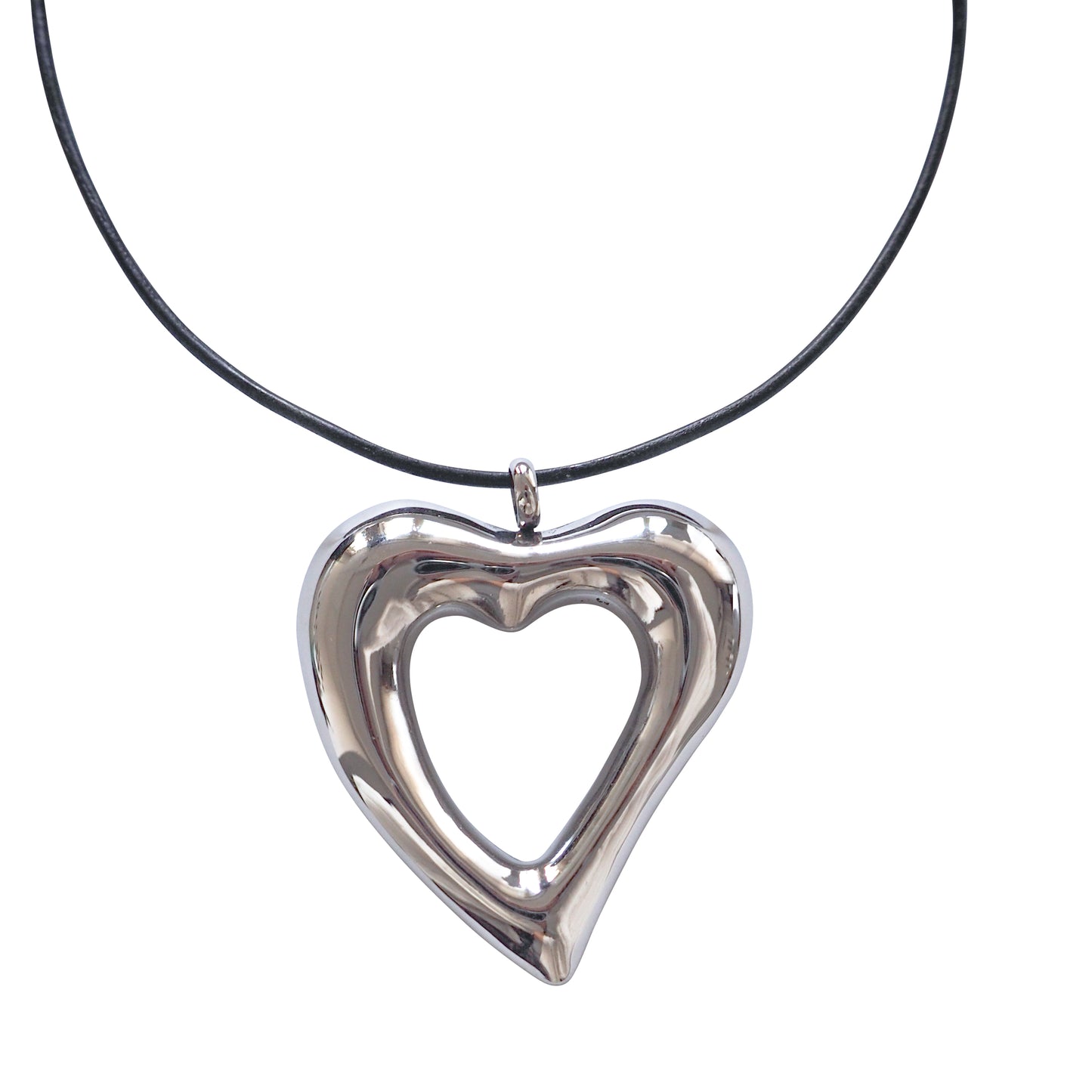AMORE HEART CORD NECKLACE